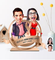 BK Gift Kişiye Özel Yılın En Mükemmel Çifti Karikatürlü 3D Ahşap Biblo Plaket - 4