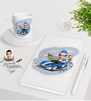 BK Gift Kişiye Özel Erkek Rallici Karikatürlü Beyaz Defter Kalem Türk Kahvesi Fincanı Seti-1 (Model 1)