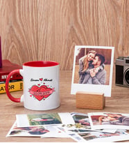 Sevgiliye Hediye Tarihli ve İsimli Kırmızı Kupa ve Ahşap Standlı Polaroid Set