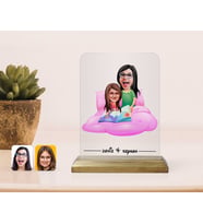 BK Gift Kişiye Özel Anne Kız Karikatürlü Ahşap Standlı Çerçeve-3 (Beyaz)