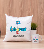 Laborant Kare Yastık ve Beyaz Kupa Bardak