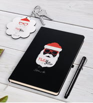 BK Gift Kişiye Özel Noel Baba Siyah Defter Kalem ve Anahtarlık Hediye Seti-2 (Model 1)
