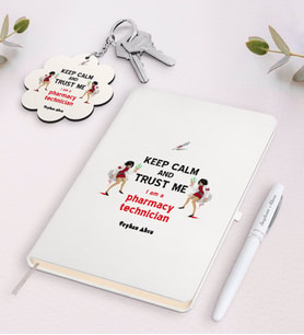 BK Gift Kişiye Özel Eczacı Teknisyeni Beyaz Defter Kalem ve Anahtarlık Hediye Seti-2 (Model 1)