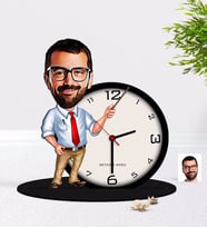 BK Gift Kişiye Özel Erkek Öğretmen Karikatürlü Ahşap Masaüstü Biblo Saat-1 (Beyaz)