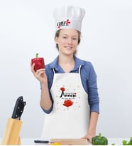 BK Gift Kişiye Özel Dünyanın En İyi Annesi Mutfak Önlüğü ve Aşçı Şapkası Seti - 10 (Beyaz)