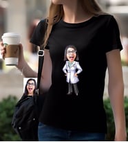 BK Gift Kişiye Özel Bayan Doktor Karikatürlü Siyah T-Shirt-1