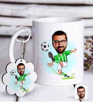 BK Gift Kişiye Özel Yeşil Beyaz Futbolcu Karikatürlü Beyaz Kupa ve Anahtarlık Hediye Seti (Model 1)
