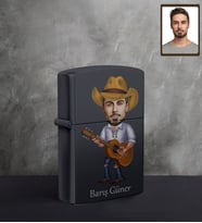 Kişiye Özel Gitarist Karikatürlü UV Baskılı Siyah Benzinli Çakmak Bay-1