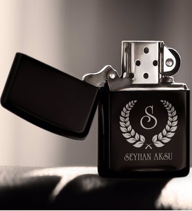 BK Gift Kişiye Özel Baş Harfli İsimli Siyah Benzinli Metal Çakmak-1