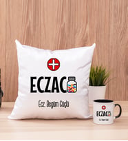Eczacı Kare Yastık ve Siyah Kupa Bardak