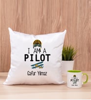 Pilot Kare Yastık ve Yeşil Kupa Bardak