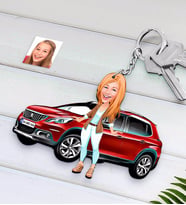 BK Gift Kişiye Özel Bayan Peugeot 2008 Figürlü Plakalı Ahşap Karikatür Anahtarlık-2 (Beyaz)