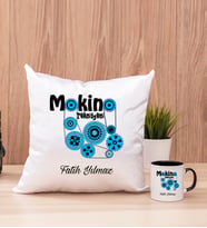 Makine Teknisyeni Kare Yastık ve Siyah Kupa Bardak