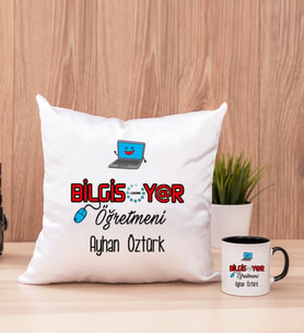 Bilgisayar Öğretmeni Kare Yastık ve Siyah Kupa Bardak