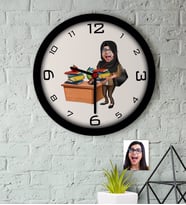 BK Gift Kişiye Özel Bayan Öğretmen Karikatürlü Ahşap Duvar Saati-8 (Beyaz)