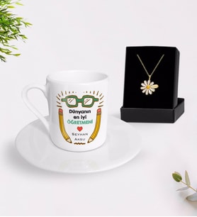 BK Gift Kişiye Özel Dünyanın En İyi Öğretmeni Türk Kahvesi Fincanı ve İsimli Papatya Kolye Hediye Seti-22 (Model 1)
