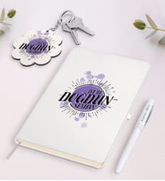 BK Gift Kişiye Özel İyi ki Doğdun Beyaz Defter Kalem ve Anahtarlık Hediye Seti-2 (Model 1)