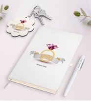 BK Gift Kişiye Özel Kuyumcu Beyaz Defter Kalem ve Anahtarlık Hediye Seti (Model 1)