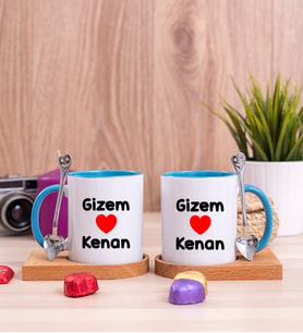 Sevgililere Özel İsim Yazılı Ahşap Altlıklı İkili Mavi Kupa Bardak