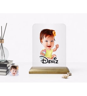BK Gift Kişiye Özel Bebek Karikatürlü Ahşap Standlı Çerçeve-1 (Beyaz)