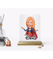 BK Gift Kişiye Özel Süper Kız Karikatürlü Ahşap Standlı Çerçeve (Beyaz)