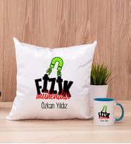 Fizik Mühendisi Kare Yastık ve Mavi Kupa Bardak