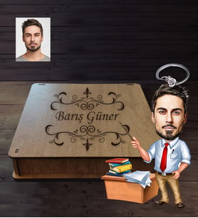 Kişiye Özel Öğretmen Karikatürlü  Ahşap Anahtarlık Kutulu Bay-4