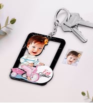 BK Gift Kişiye Özel Bebek Karikatürlü Ahşap Anahtarlık-4 (Beyaz)
