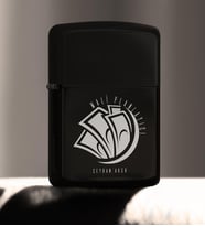 BK Gift Kişiye Özel Mesleki Mali Planlayıcı Benzinli Siyah Metal Çakmak  1