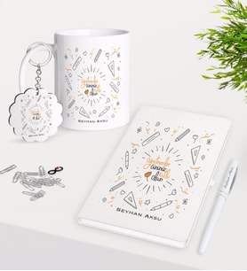 BK Gift Kişiye Özel Öğretmenler Günümüz Kutlu Olsun Kupa Anahtarlık Beyaz Defter Kalem Hediye Seti-1 (Model 1)