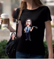 BK Gift Kişiye Özel Bayan Polis Karikatürlü Siyah T-Shirt