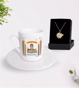 BK Gift Kişiye Özel Dünyanın En İyi Öğretmeni Türk Kahvesi Fincanı ve İsimli Papatya Kolye Hediye Seti-19 (Model 1)