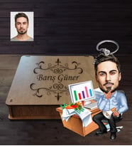 Kişiye Özel Patron Karikatürlü  Ahşap Anahtarlık Kutulu Bay-18