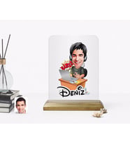 BK Gift Kişiye Özel Erkek Oyuncu Gamer Karikatürlü Ahşap Standlı Çerçeve (Beyaz)