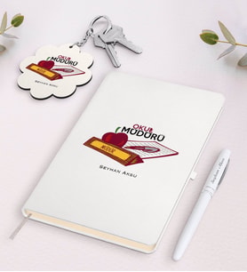 BK Gift Kişiye Özel Okul Müdürü Beyaz Defter Kalem ve Anahtarlık Hediye Seti (Model 1)