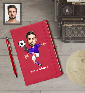 Kişiye Özel Futbolcu Karikatürlü  Kırmızı Defter Kalem Hediye Seti Bay-2