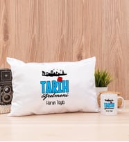 Tarih Öğretmeni Dikdörtgen Yastık ve Beyaz Kupa Bardak