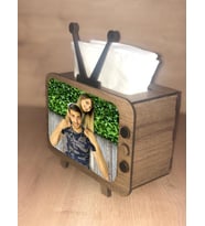 Kişiye Özel Resimli Ahşap Nostaji TV Peçetelik (Kahverengi Açık)