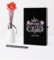 BK Gift Kişiye Özel Yılın En Sempatik Sevgilisi Temalı Siyah Defter Kalem Seti