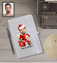 Kişiye Özel Yılbaşı Erkek Karikatürlü Gri Defter Kalem Hediye Seti Model-7