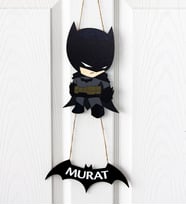 İsme Özel Temalı Bebek Odası Ahşap Kapı Süsü - Batman Temalı (Siyah)