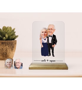 BK Gift Kişiye Özel Büyükanne Büyükbaba Karikatürlü Ahşap Standlı Çerçeve (Beyaz)