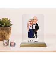 BK Gift Kişiye Özel Büyükanne Büyükbaba Karikatürlü Ahşap Standlı Çerçeve (Beyaz)