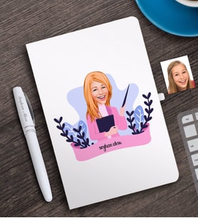 BK Gift Kişiye Özel Bayan Sınıf Öğretmeni Karikatürlü Beyaz Defter ve Kalem Hediye Seti-2
