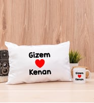 Sevgililere Özel İsim Yazılı Dikdörtgen Yastık ve Beyaz Kupa Bardak