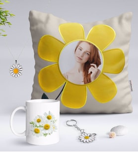 BK Gift Kişiye Özel Fotoğraflı Papatya Yastık Kupa Papatya Kolye ve Silver Anahtarlık Seti-12 (Model 1)
