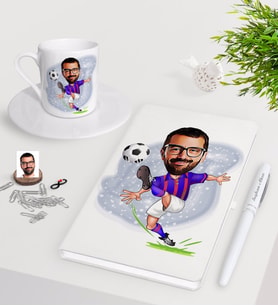 BK Gift Kişiye Özel Futbolcu Karikatürlü Beyaz Defter Kalem Türk Kahvesi Fincanı Seti-1 (Model 1)