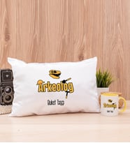 Arkeolog Dikdörtgen Yastık ve Sarı Kupa Bardak