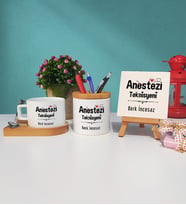 Anestezi Teknisyeni Tasarımlı Kişiye Özel Hediye Anestezi Teknisyeni Ahşap Altlıklı Fincan Kalemlik ve Dekoratif Taş Baskı Seti