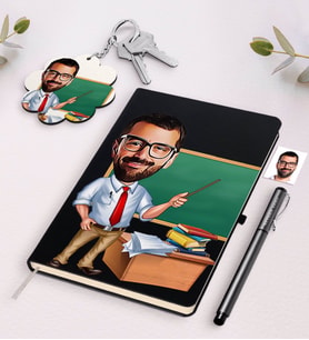 BK Gift Kişiye Özel Erkek Öğretmen Karikatürlü Siyah Defter Kalem Ve Anahtarlık Hediye Seti-1 (Model 1)